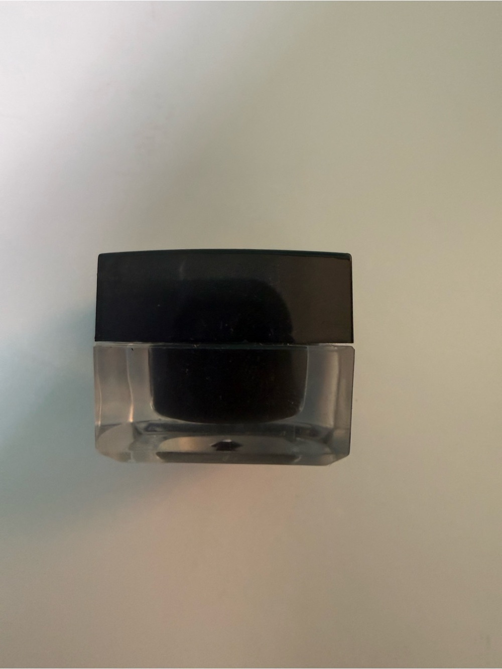 Cream eyeliner in Black